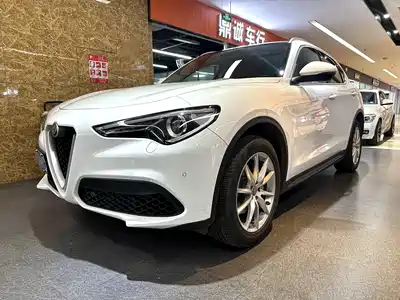 Alfa Romeo Stelvio 2017