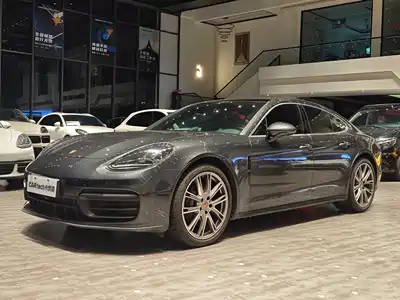 Porsche Panamera 2021