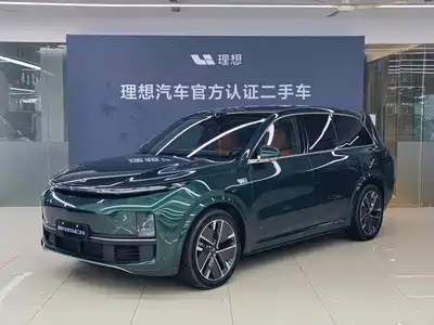 Li Auto Li Xiang L9 2025