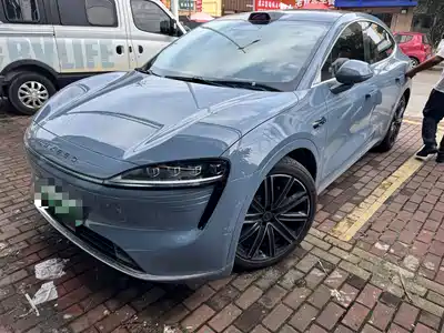 Zhijie Luxeed R7 2024