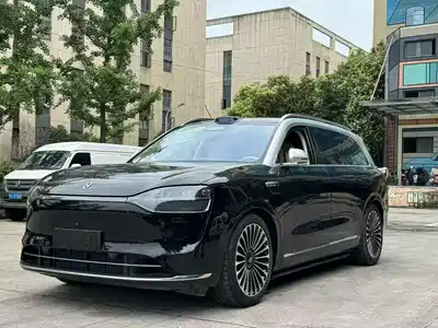 AITO Wenjie M9 2025