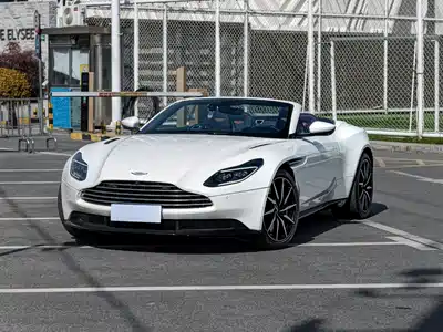 Aston Martin DB11 2019