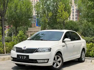 Škoda Rapid 2013