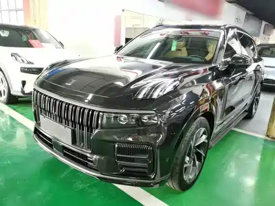 Lynk & Co 09 EM-P 2021