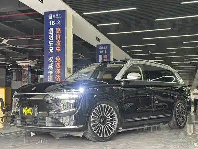 AITO Wenjie M9 2025