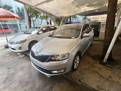 Škoda Rapid 2015