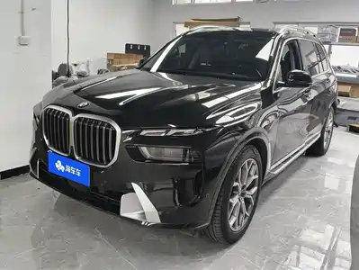 BMW BMW X7 2024