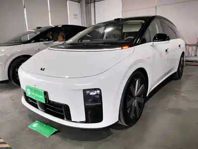 Li Auto Li i8 2025