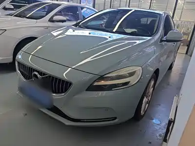 Volvo V40 2018