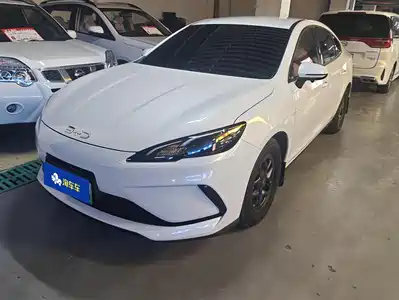 BYD Hai Bao 05 DM-i 2025