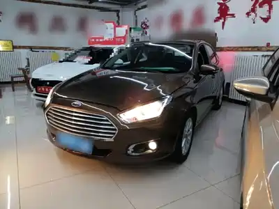 Ford Escort 2014