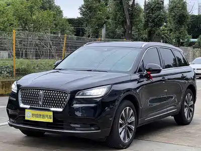 Lincoln Adventurer 2022