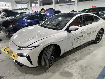 Dongfeng Yipai eπ007 2025