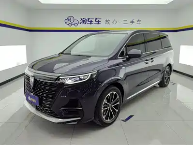 Roewe iMAX8 2022