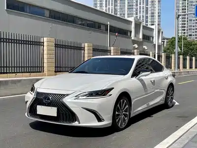 Lexus ES 2020