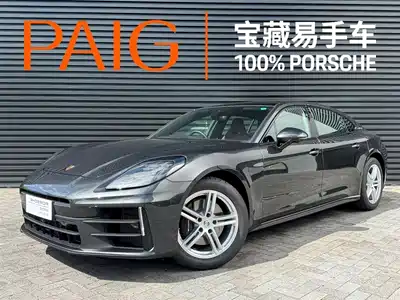 Porsche Panamera 2025