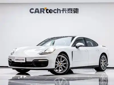 Porsche Panamera 2023