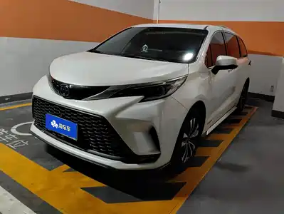Toyota Granvia 2023