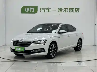 Škoda Superb 2023