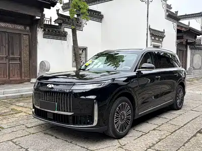 Chery Fengyun T11 2025