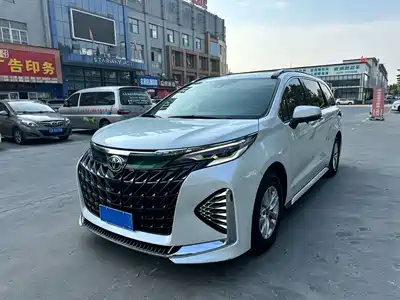 Toyota Granvia 2024