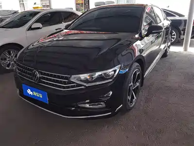 Volkswagen Magotan 2025
