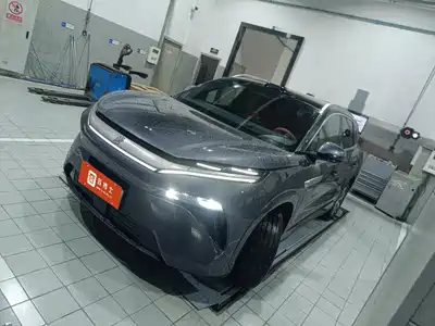 BYD Tang L 2025