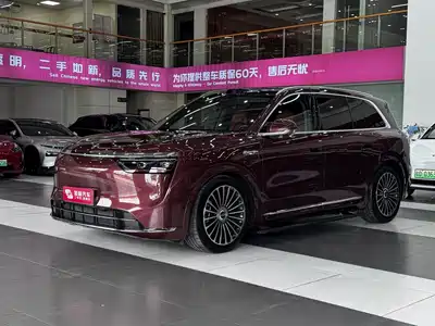 AITO Wenjie M8 2025