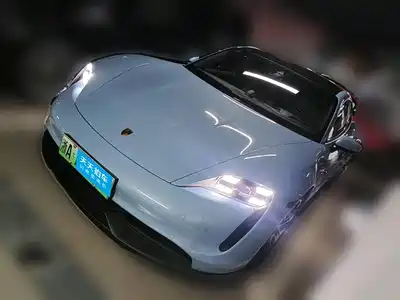 Porsche Taycan 2021