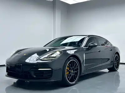 Porsche Panamera 2022