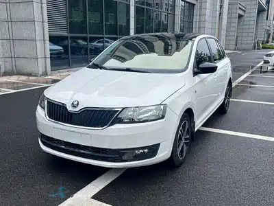 Škoda Rapid Spaceback 2014