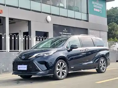 Toyota Granvia 2022