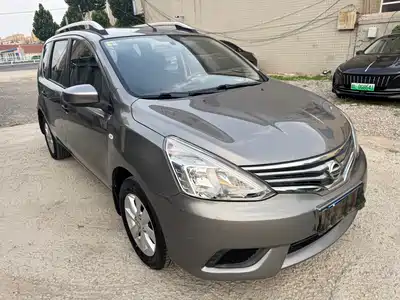 Nissan Livina 2015