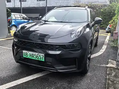 Lynk & Co 01 EM-P 2021