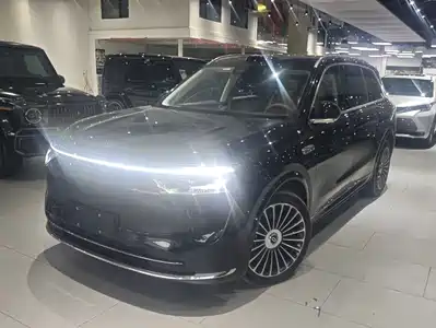 AITO Wenjie M8 2025