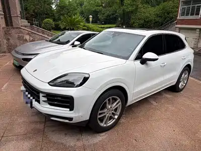 Porsche Cayenne 2025