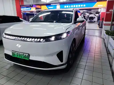 Dongfeng Yipai eπ008 2024