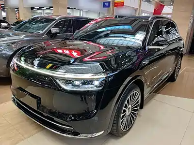 AITO Wenjie M8 2025
