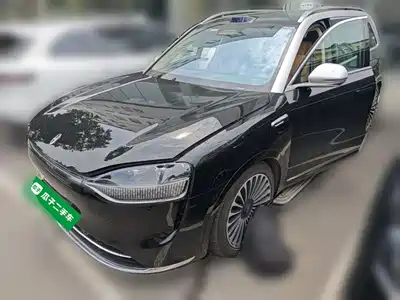 AITO Wenjie M9 2025