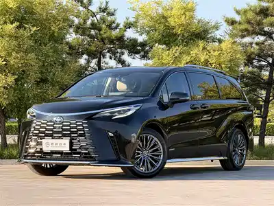 Toyota Granvia 2023