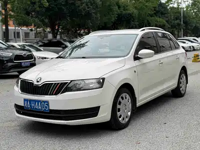 Škoda Rapid Spaceback 2016