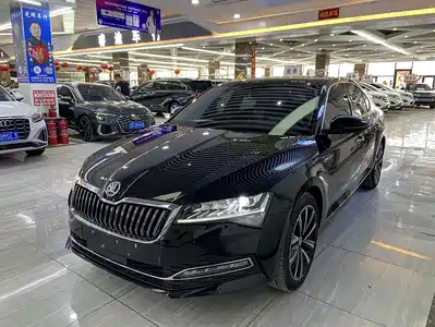 Škoda Superb 2023