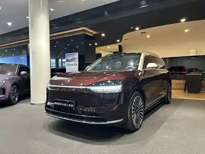 AITO Wenjie M9 2025