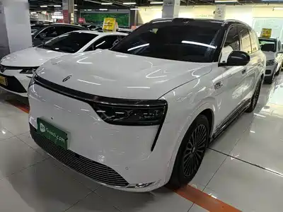 AITO Wenjie M8 2025
