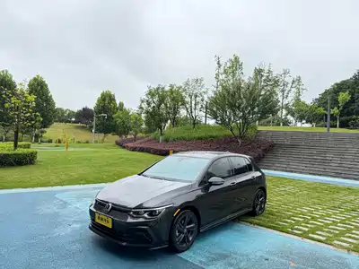 Volkswagen Golf 2023
