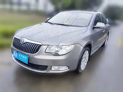 Škoda Superb 2011