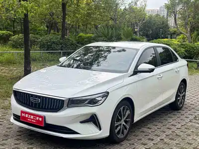 Geely Emgrand 2021