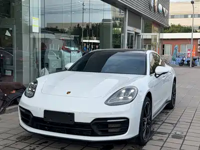 Porsche Panamera 2023