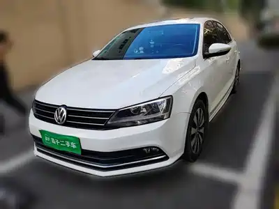 Volkswagen Sagitar 2016