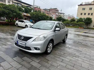 Nissan Sunny 2013